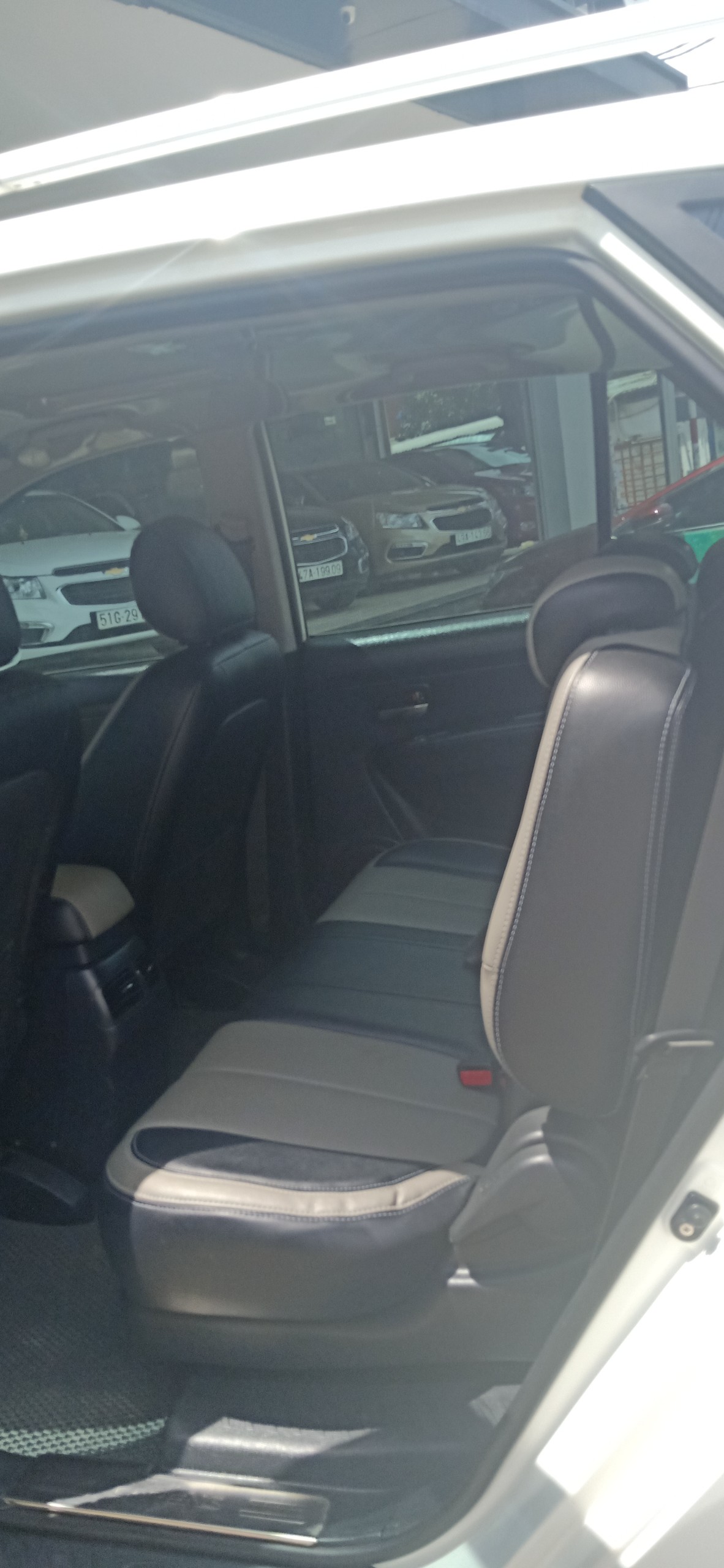 Kia Carens 2.0 2015 - Bán Kia Carens 2.0 đời 2015 bản S, số sàn, máy xăng, màu trắng, giá tốt