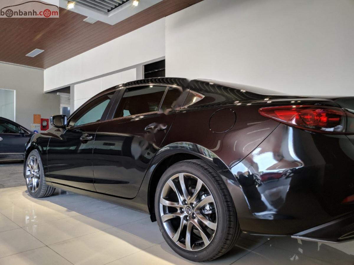 Mazda 6 2.0L Premium 2019 - Bán Mazda 6 2.0L Premium đời 2019, màu đen, giá chỉ 899 triệu