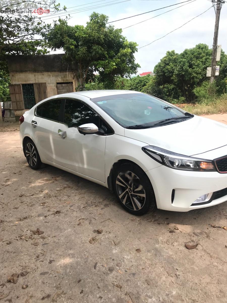 Kia Cerato  1.6MT  2018 - Cần bán Kia Cerato 1.6MT đời 2018, màu trắng, chính chủ