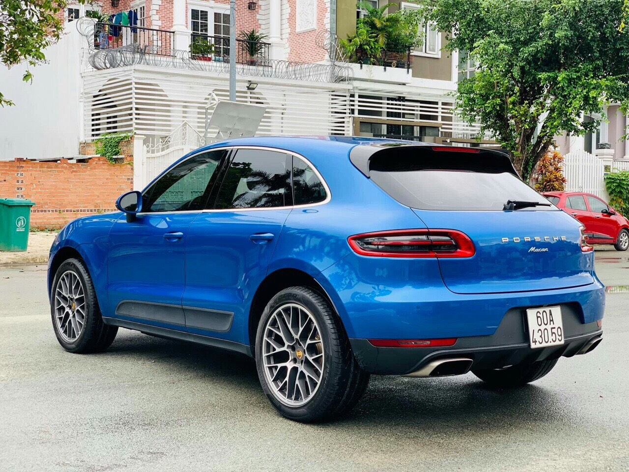 Porsche Macan 2015 - Cần bán Porsche Macan Porcher Macan 2015, màu xanh lam, nhập khẩu nguyên chiếc