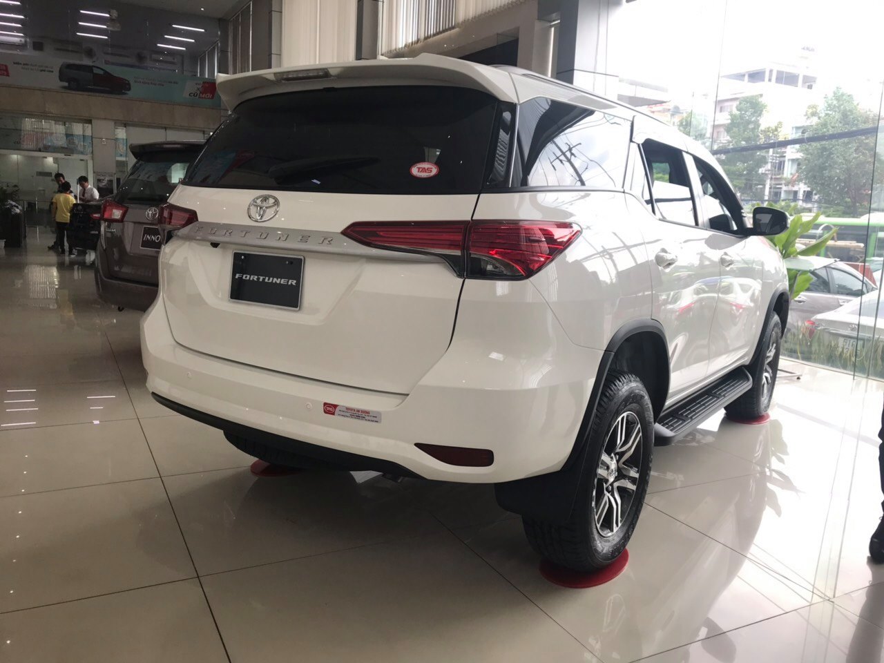 Toyota Fortuner 2.4 G 2019 - Bán Fortunner dầu, 1 câu, số sàn 933 tr, hỗ trợ vay lãi suất 0.33%