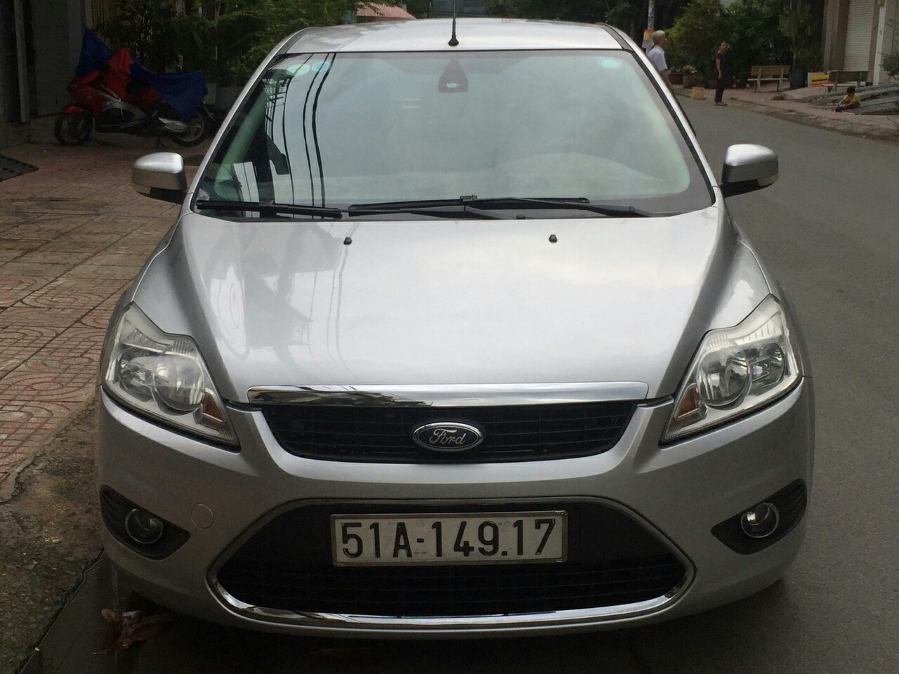 Ford Focus 2.0 2011 - Bán xe Ford Focus 2.0 2011, màu bạc, giá chỉ 368tr. Liên hệ: 0917174050 Thanh