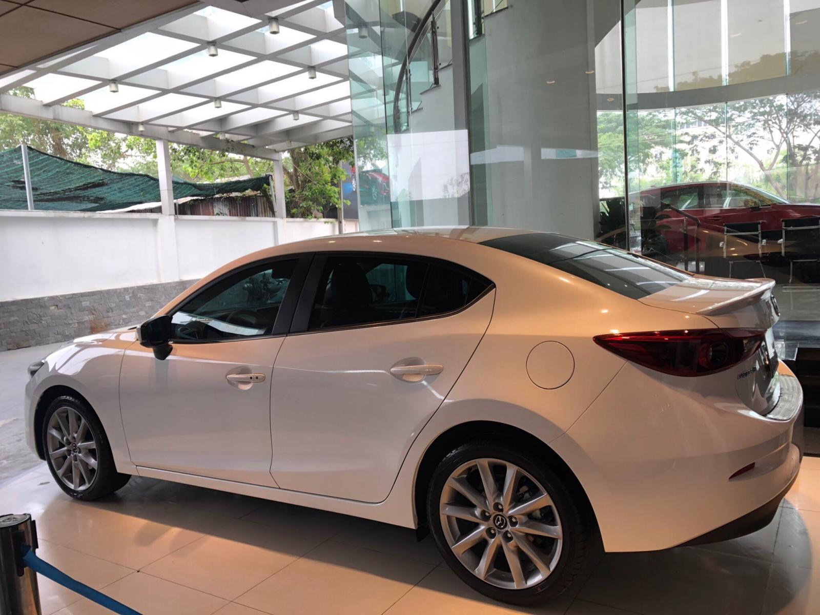 Mazda 3 1.5 2019 - Cần bán Mazda 3 1.5 2019 màu trắng - Tặng gói bảo dưỡng miễn phí 3 năm - Hỗ trợ trả góp 80%