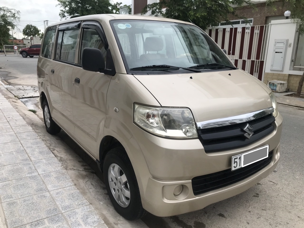 Suzuki APV GL 2011 - Bán Suzuki APV 8 chỗ 2011 số sàn, mới 95%