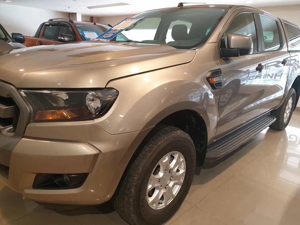 Ford Ranger XLS AT 2016 - Bán xe Ford Ranger XLS AT năm 2016, màu kem (be), xe nhập, giá 554tr