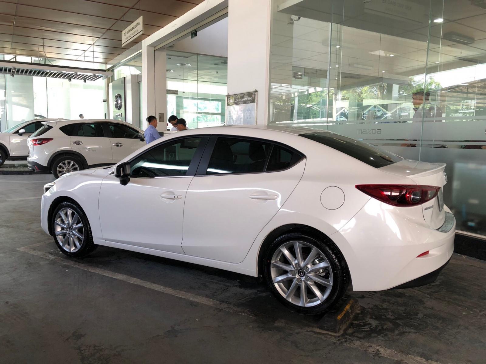 Mazda 3 1.5 2019 - Cần bán Mazda 3 1.5 2019 màu trắng - Tặng gói bảo dưỡng miễn phí 3 năm - Hỗ trợ trả góp 80%