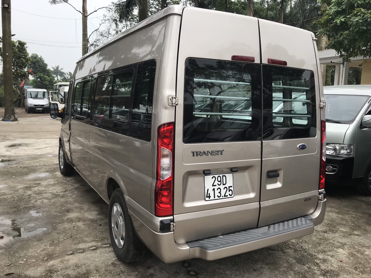 Ford Transit 2014 - Bán xe tải Van 3 chỗ Ford Transit, số sàn, máy dầu, đời 2014, biển HN