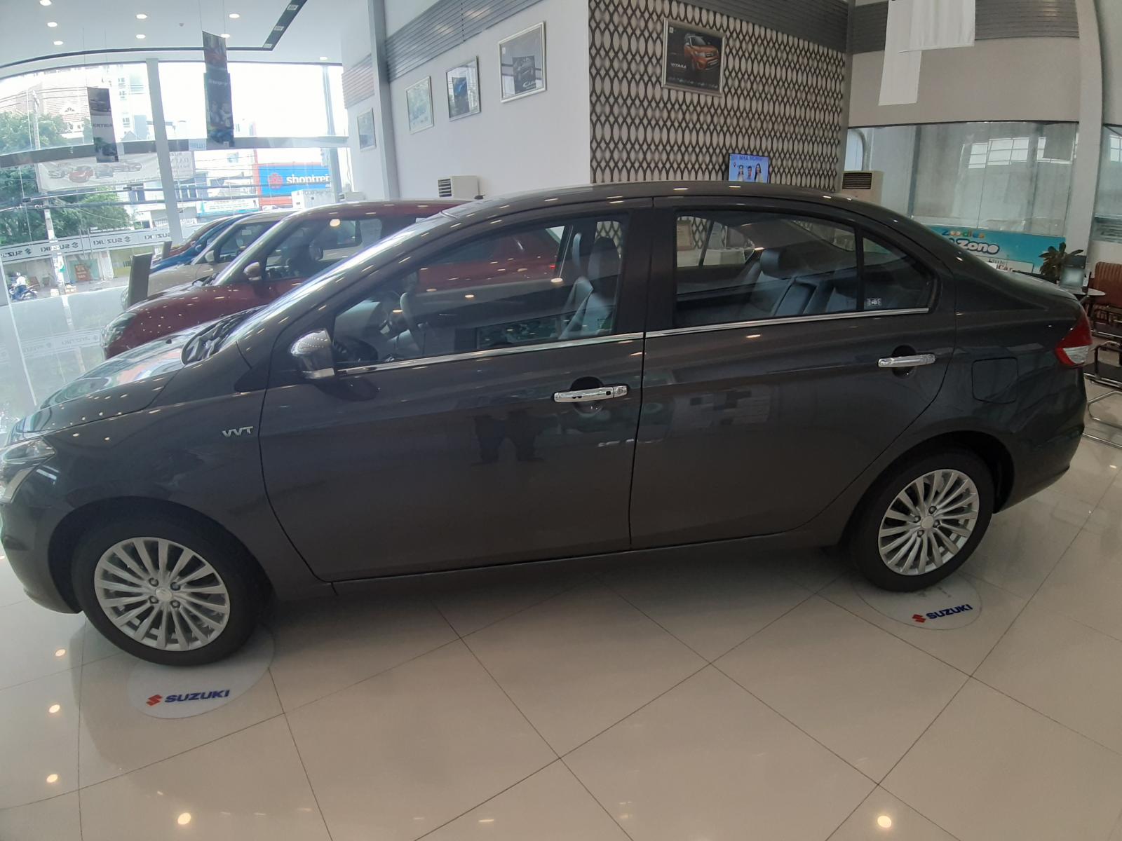 Suzuki Ciaz 2019 - Suzuki Ciaz 2019 màu xám, xe có sẵn giao ngay trả trước 50 triệu nhận xe