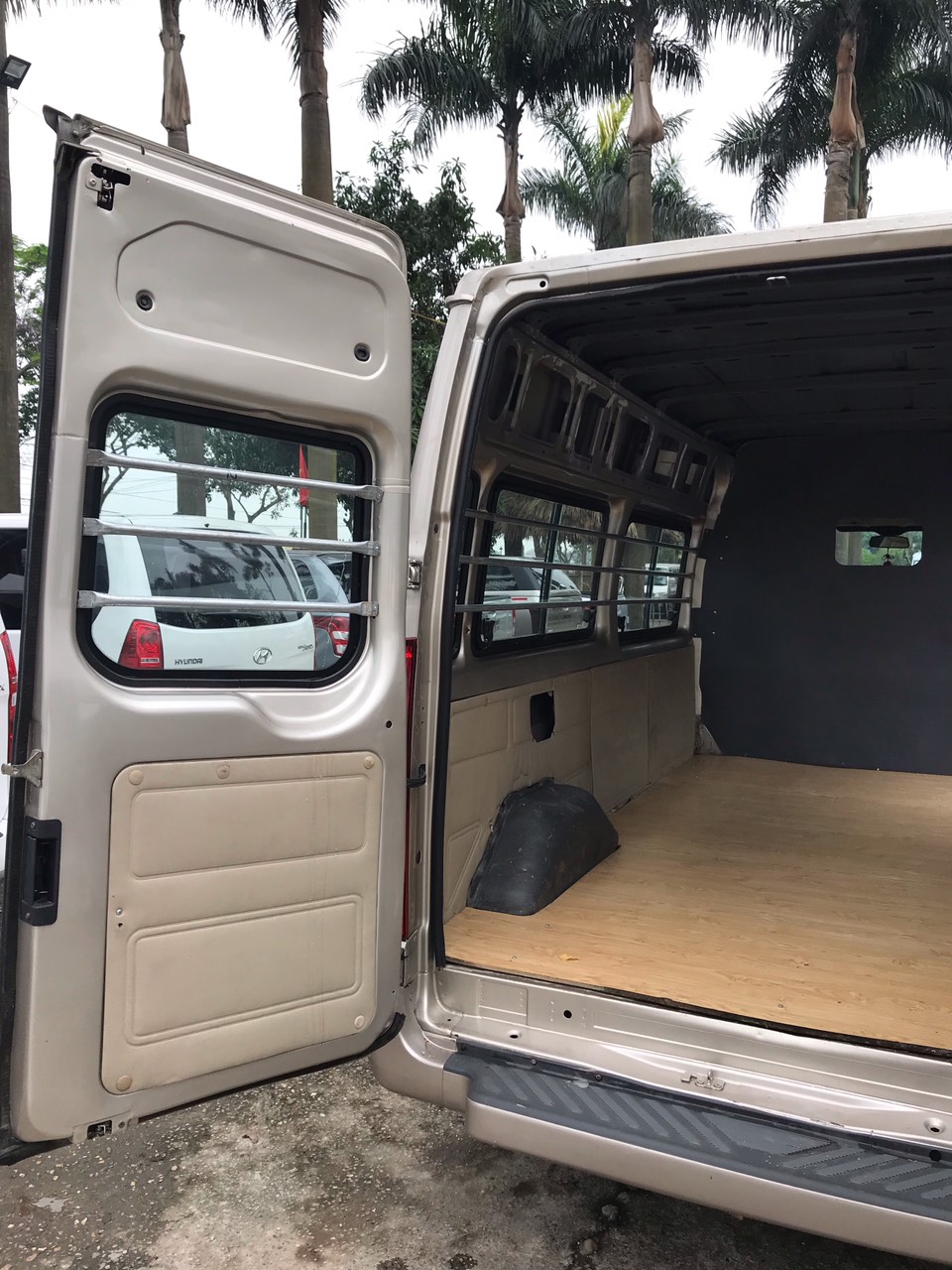 Ford Transit 2014 - Bán xe tải Van 3 chỗ Ford Transit, số sàn, máy dầu, đời 2014, biển HN