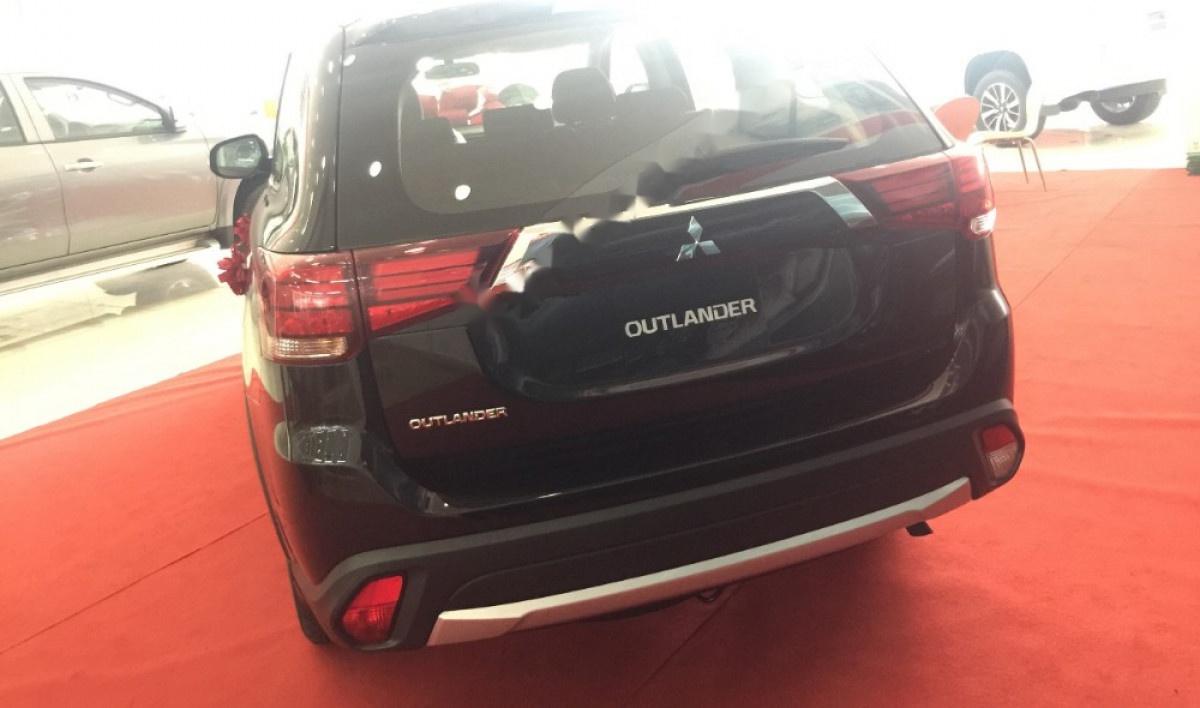 Mitsubishi Outlander 2.0 CVT 2019 - Bán Mitsubishi Outlander 2.0 CVT đời 2019, màu đen giá cạnh tranh