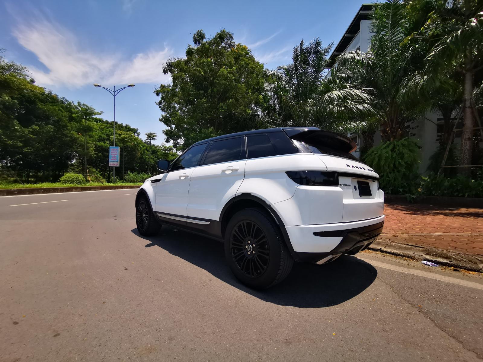 LandRover Evoque 2012 - Bán xe LandRover Evoque đời 2013, màu trắng, một chủ đi từ đầu