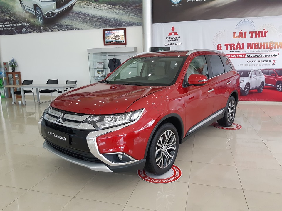 Mitsubishi Outlander 2.0 STD 2019 - Cần bán xe Mitsubishi sản xuất 2019, màu đỏ, xe nhập, có sẵn