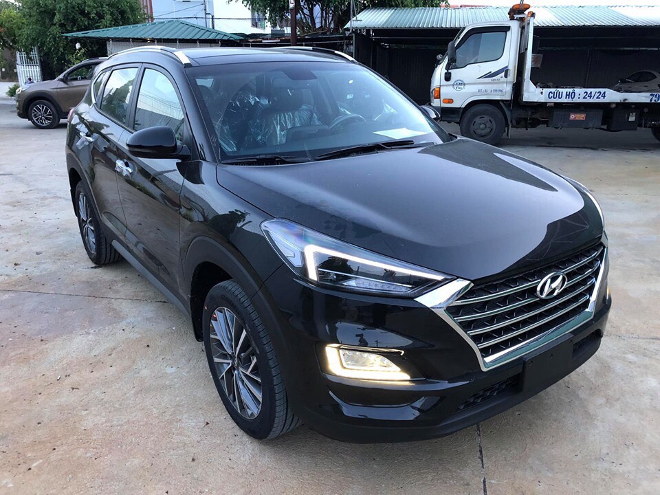 Hyundai Tucson Facelif  2019 - Bán xe Hyundai Tucson Facelif 2019, màu đen, xe giao ngay