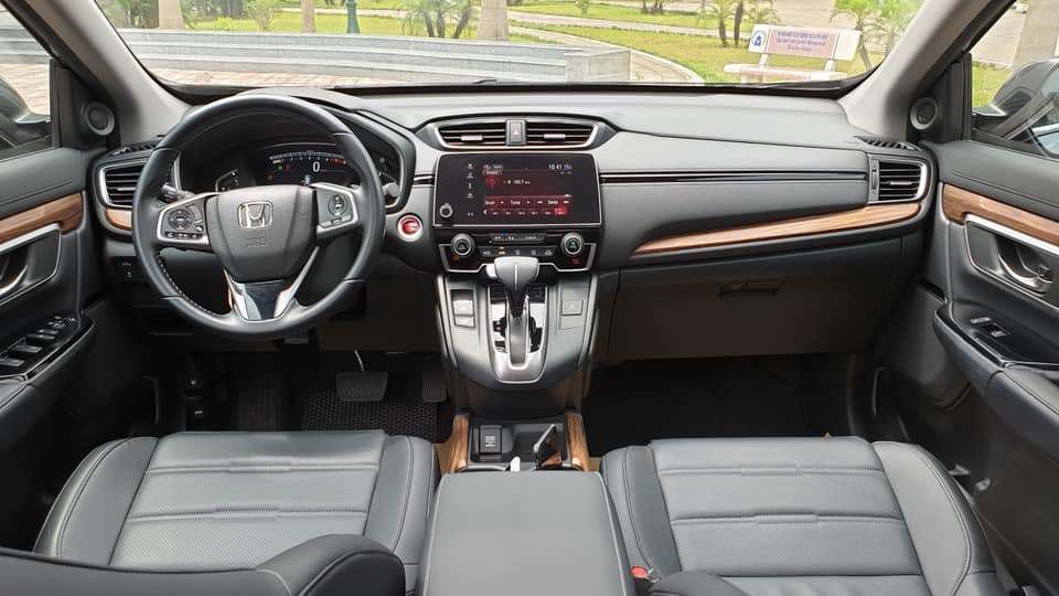 Honda CR V 1.5 Tubor 2018 - Bán Honda CRV 1.5 Tubor bản L màu đen, sản xuất 2018 đăng ký 03/2019 tên tư nhân chính chủ