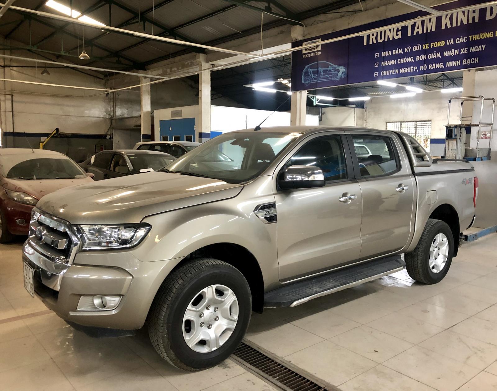 Ford Ranger 2016 - Bán ô tô Ford Ranger 2.2L XLT 4x4 MT sản xuất 2016, màu vàng, xe nhập, giá chỉ 625 triệu