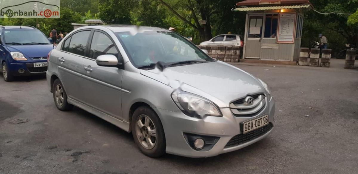 Hyundai Verna 1.4 AT 2009 - Bán Hyundai Verna 1.4 AT đời 2009, màu bạc, xe nhập