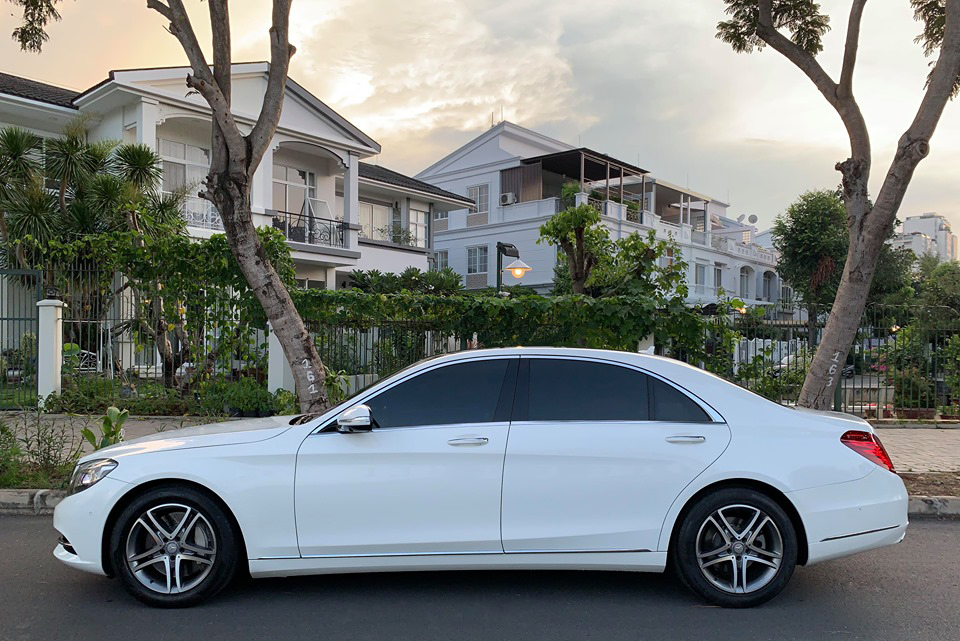 Mercedes-Benz S class S400L 2016 - Chính chủ bán xe Mercedes S400L đời 2017, màu trắng, xe đi ít, giá tốt