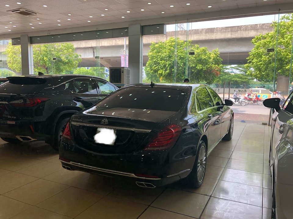 Mercedes-Benz Maybach S400 2016 - Bán Mercedes-Benz S400 Maybach sản xuất 2016 màu đen, nội thất kem