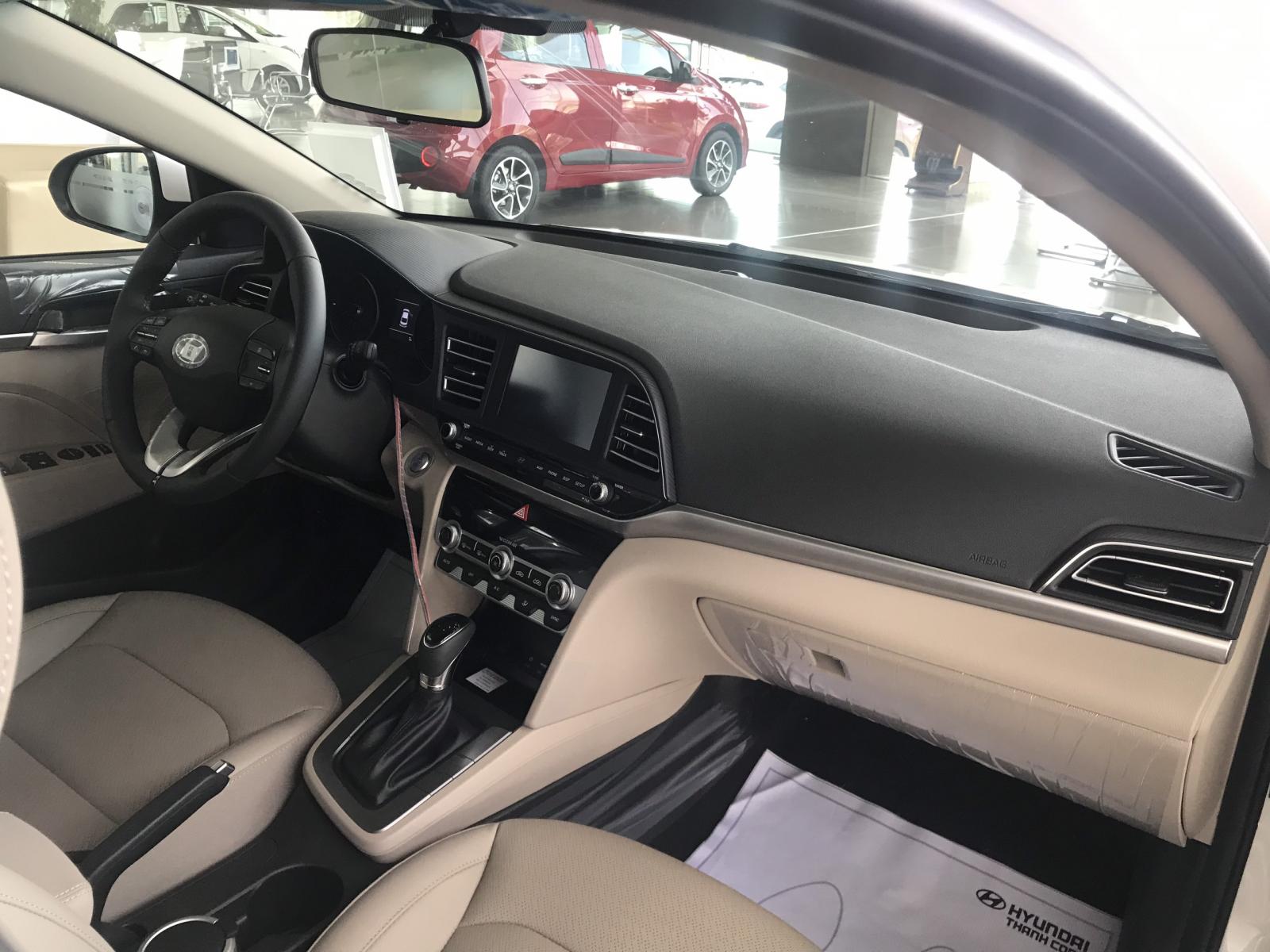 Hyundai Elantra GLS 2019 - Bán xe Hyundai Elantra 1.6 AT 2019, giá tốt tại Quảng Bình, hỗ trợ trả góp 80%