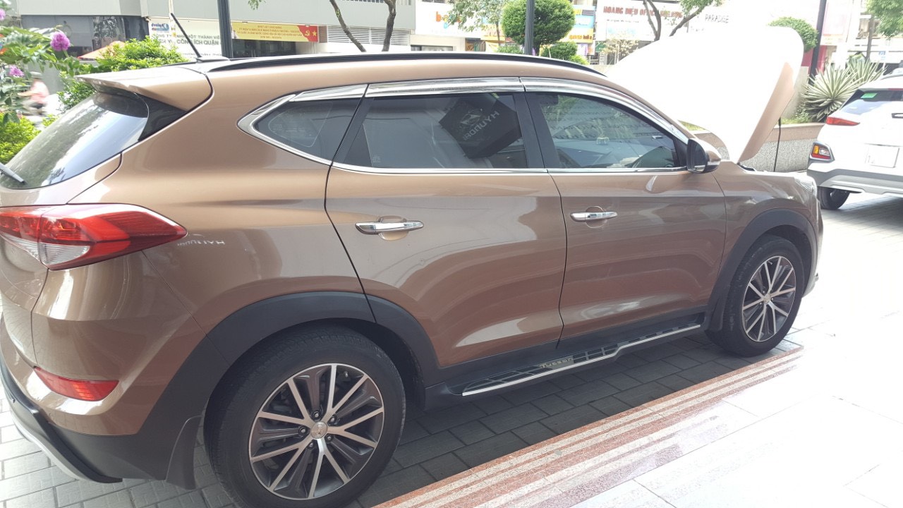 Hyundai Tucson GLS 2.0 AT FWD 2015 - Cần bán xe Hyundai Tucson GLS 2.0 AT FWD sản xuất 2015, màu nâu, nhập khẩu nguyên chiếc, 778tr