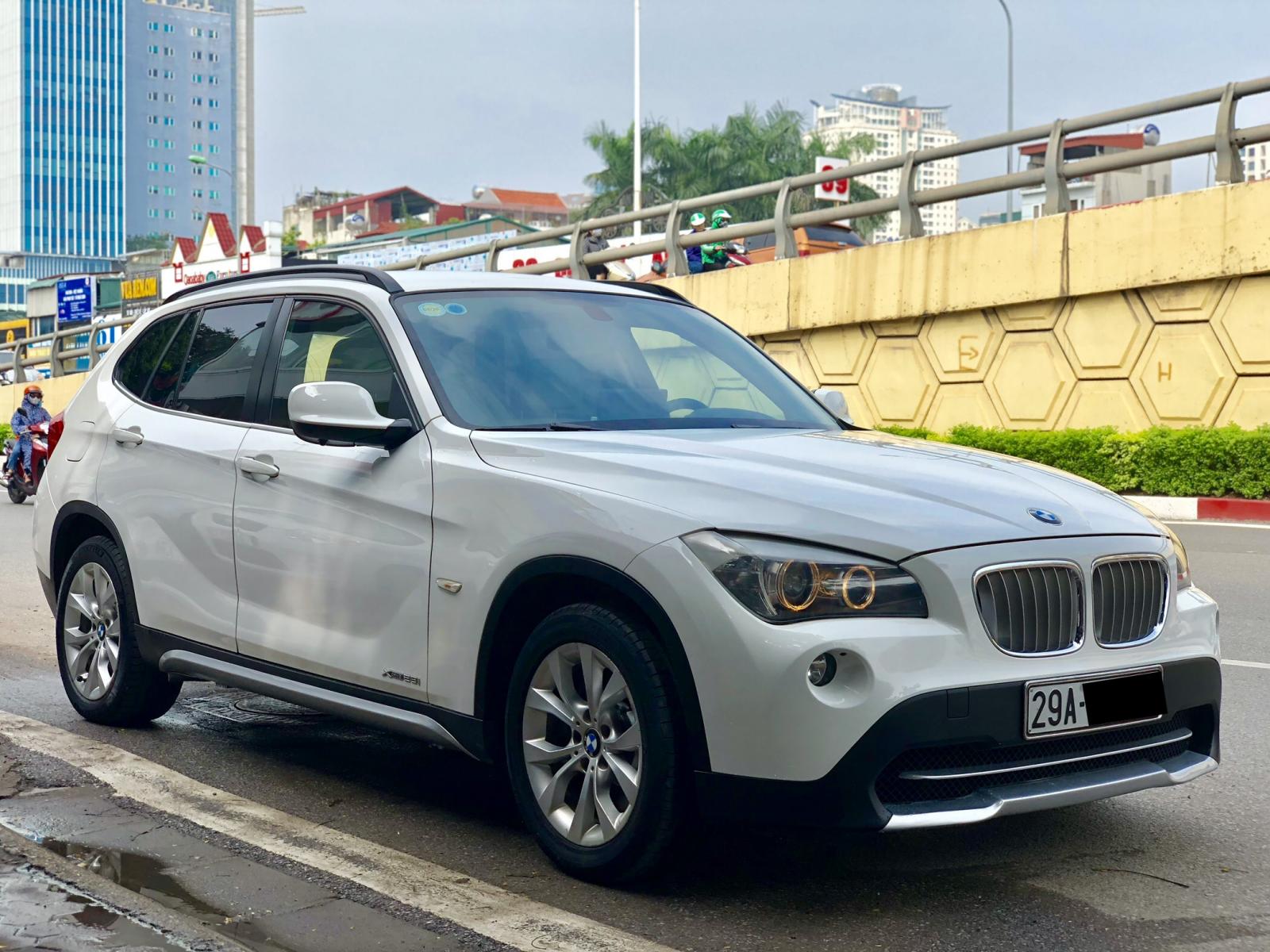 BMW X1 3.0L 2011 - Bán BMW X1 xDrive28i i6 3.0L sản xuất 2011