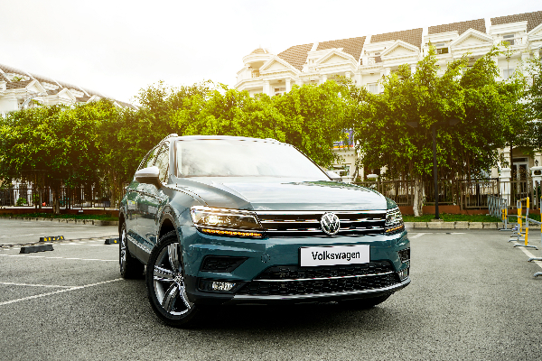 Volkswagen Tiguan Luxury 2019 - Tiguan Allspace Luxury 2020 - nhập khẩu, đủ màu, giao ngay|Hotline: 090-898-8862 (Anh Quân - VW Sài Gòn)