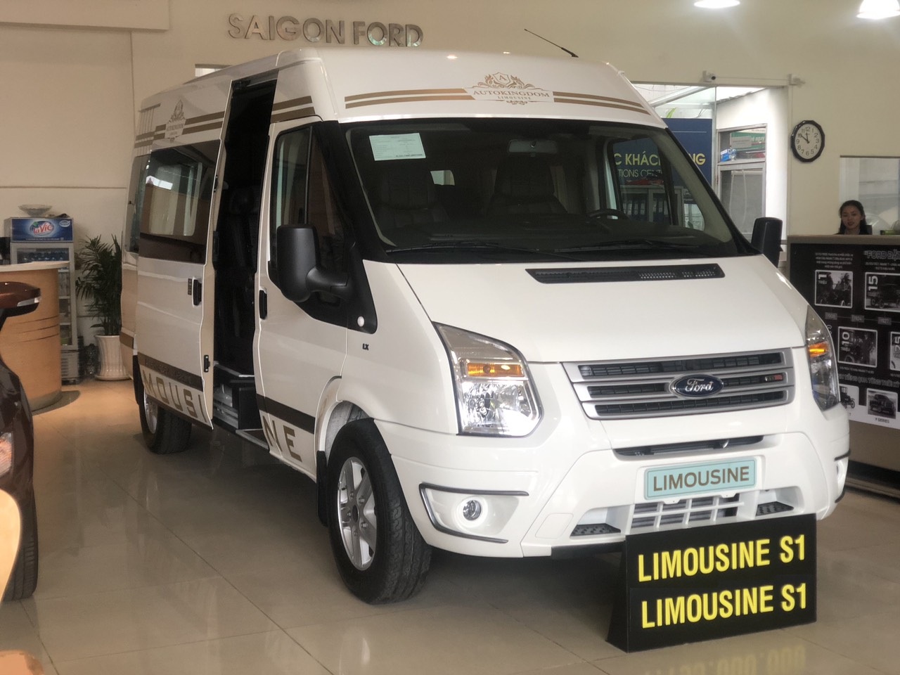 Ford Transit Limousine 2019 - Bán Ford Limousine 2019 giá giảm cực sâu