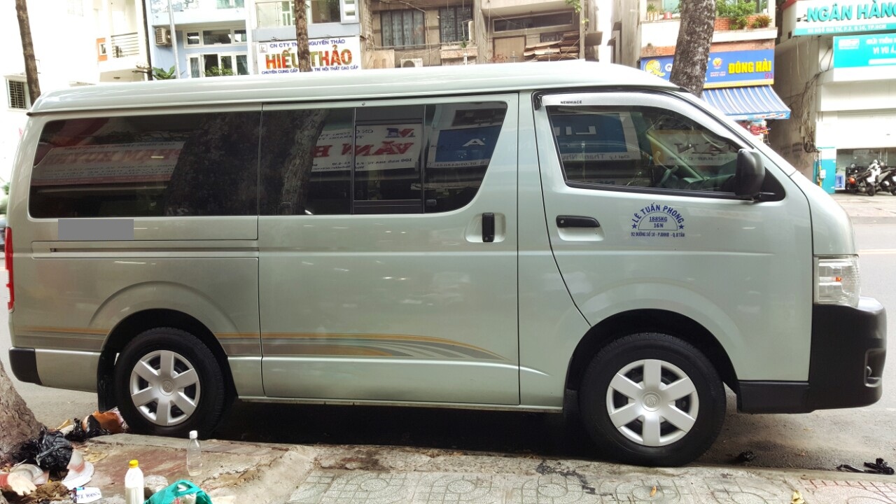 Toyota Hiace 2011 - Bán ô tô Toyota Hiace 2011 máy xăng, giá chỉ 355tr, liên hệ Thanh