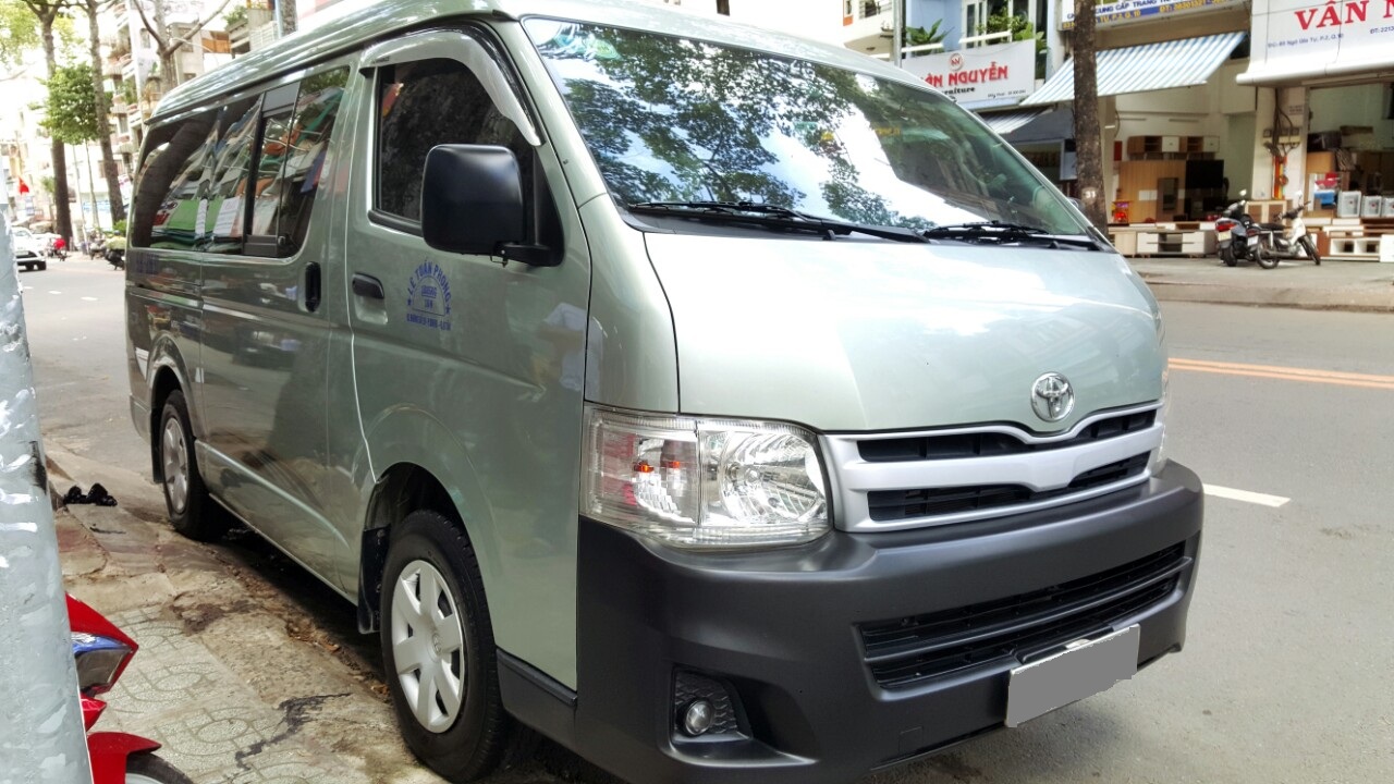 Toyota Hiace 2011 - Bán ô tô Toyota Hiace 2011 máy xăng, giá chỉ 355tr, liên hệ Thanh