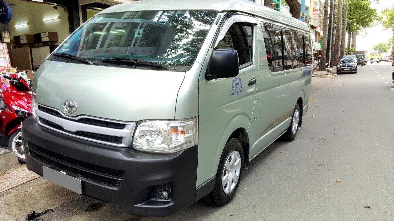 Toyota Hiace 2011 - Bán ô tô Toyota Hiace 2011 máy xăng, giá chỉ 355tr, liên hệ Thanh