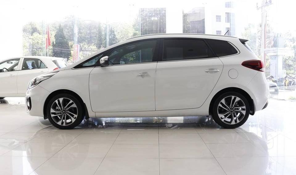 Kia Rondo  Standart MT 2019 - Bán xe Kia Rondo năm 2019, màu trắng