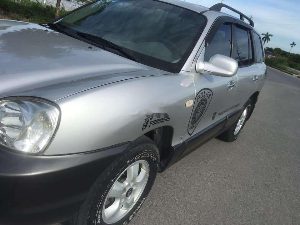 Hyundai Santa Fe Gold  2005 - Bán ô tô Hyundai Santa Fe Gold đời 2005, màu bạc, xe nhập số tự động