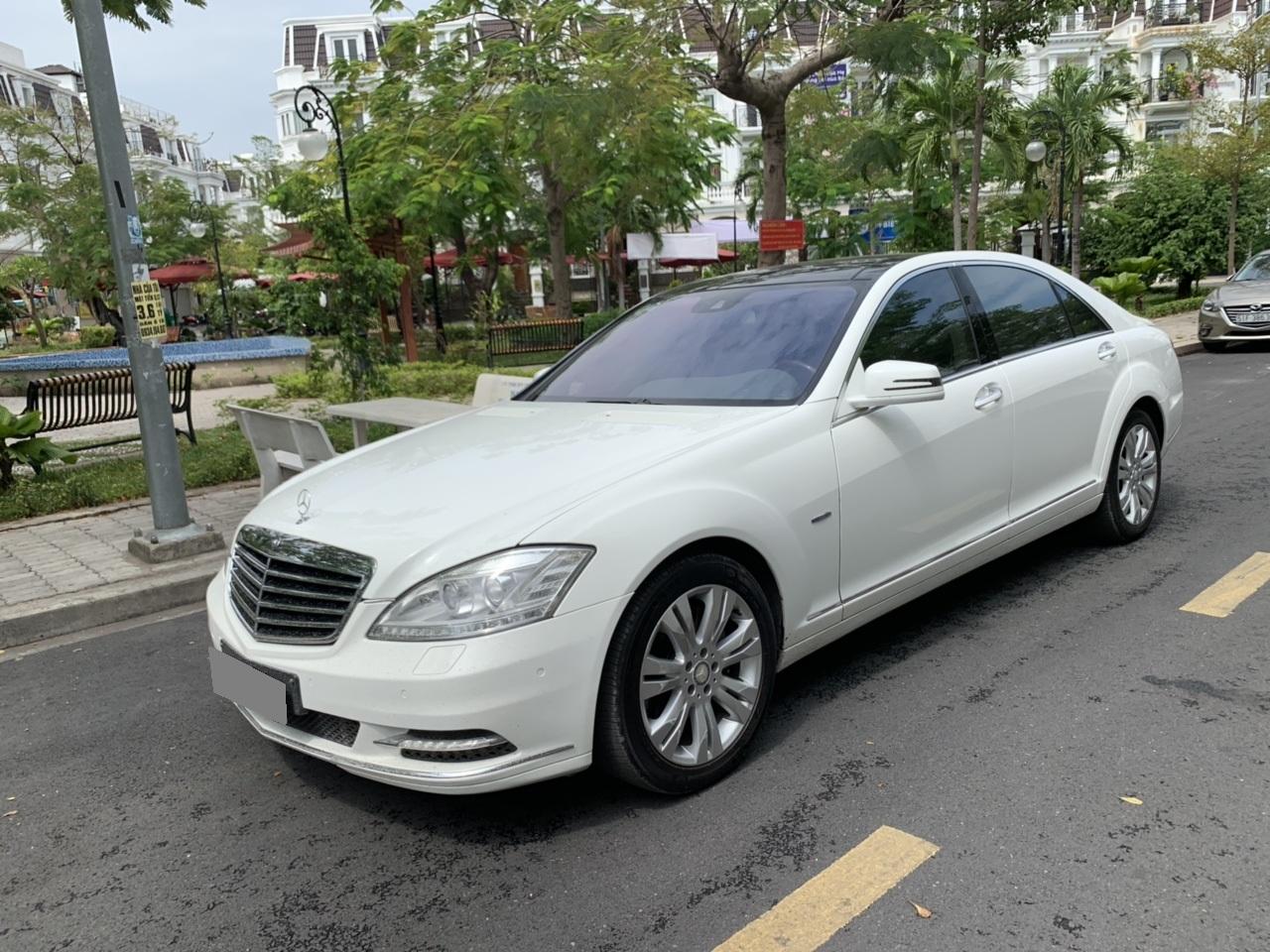 Mercedes-Benz S class S400 2012 - Cần bán gấp Mercedes S400 đời 2012, màu trắng, xe nhập