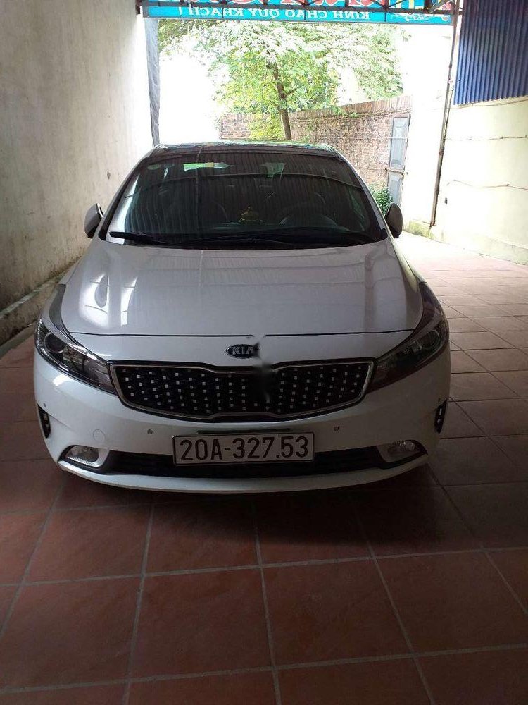 Kia Cerato   2017 - Cần bán lại Kia Cerato sản xuất 2017, màu trắng, xe nhập