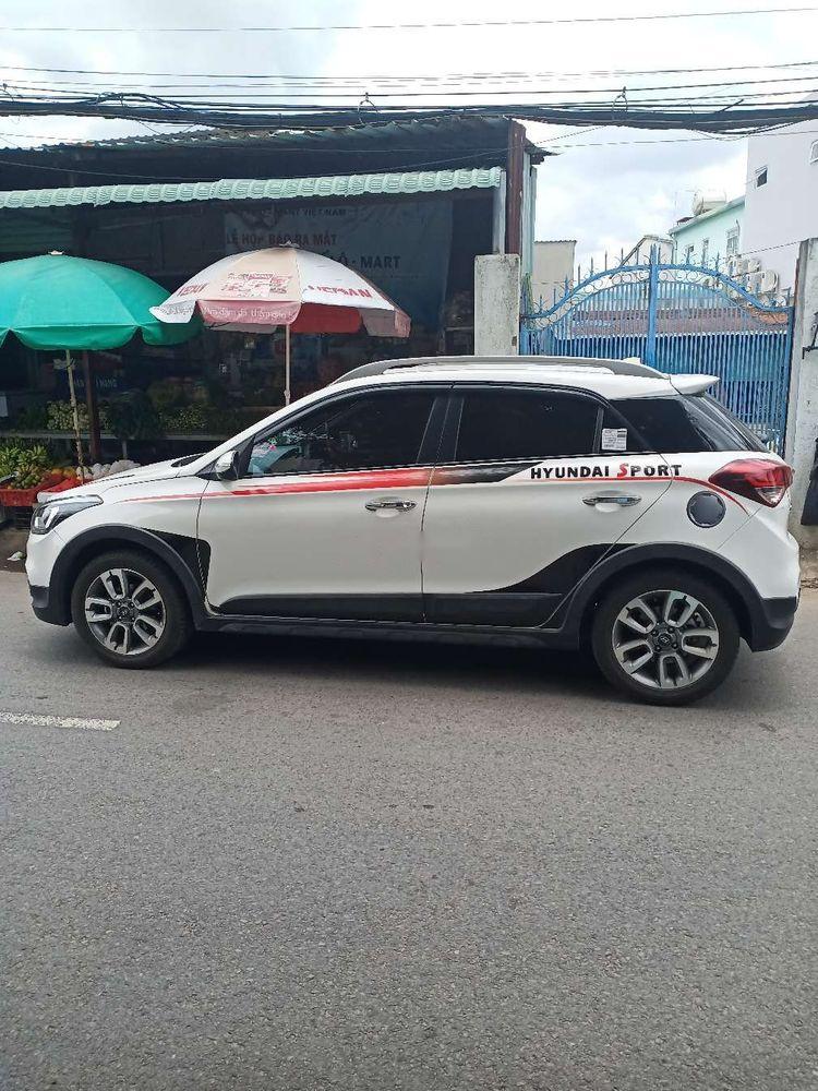 Hyundai i20 Active 2015 - Bán xe Hyundai i20 Active 2015, màu trắng, nhập khẩu