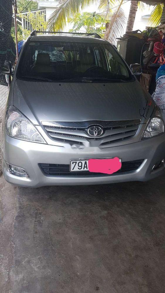 Toyota Innova G 2011 - Chính chủ bán Toyota Innova G 2011, màu bạc, nhập khẩu nguyên chiếc