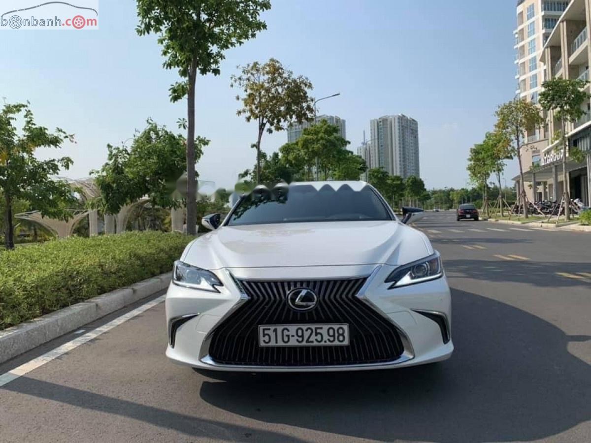 Lexus ES 250 2019 - Cần bán xe Lexus ES 250 đời 2019, màu trắng, nhập khẩu nguyên chiếc như mới