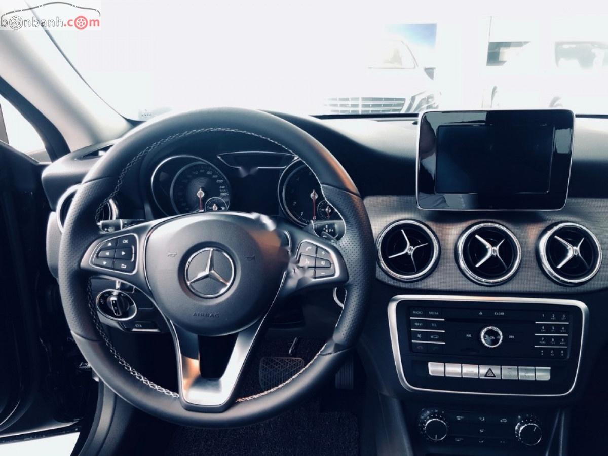 Mercedes-Benz CLA class CLA 200 2017 - Bán ô tô Mercedes CLA 200 đời 2017, màu đen, xe nhập