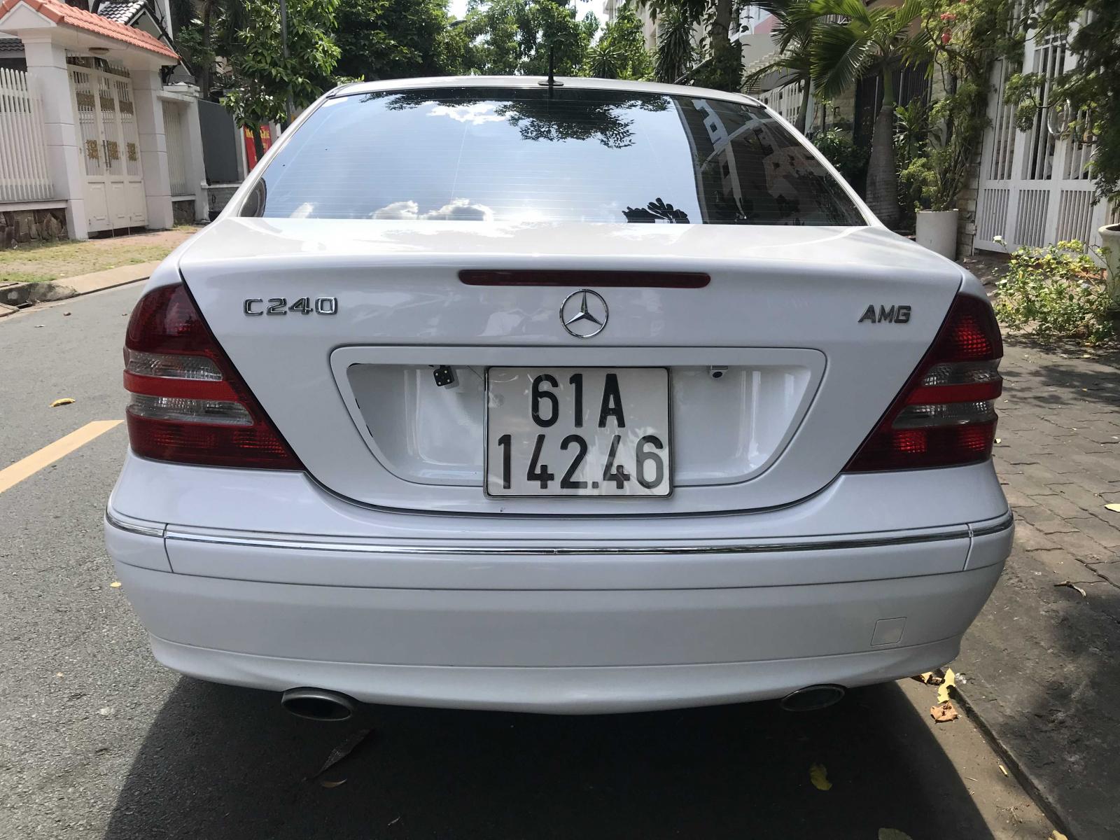 Mercedes-Benz C class C240-Avangate 2005 - Bán Mercedes-Benz C240 đời 2005, màu trắng, ít sử dụng, giá 250 triệu đồng