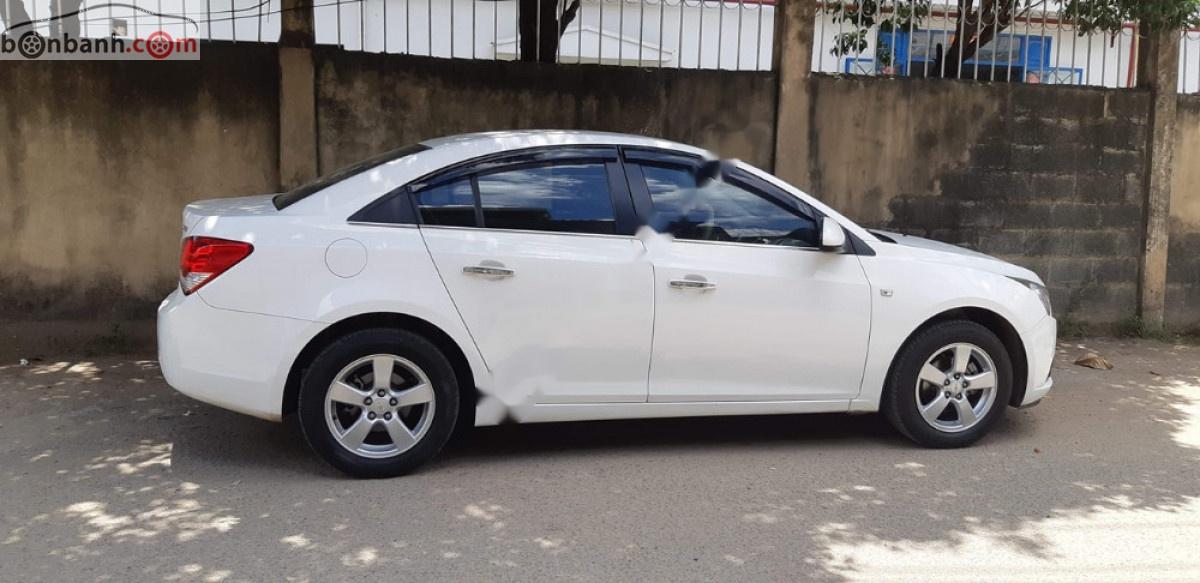 Chevrolet Cruze LTZ 2014 - Cần bán lại xe Chevrolet Cruze LTZ năm 2014, màu trắng