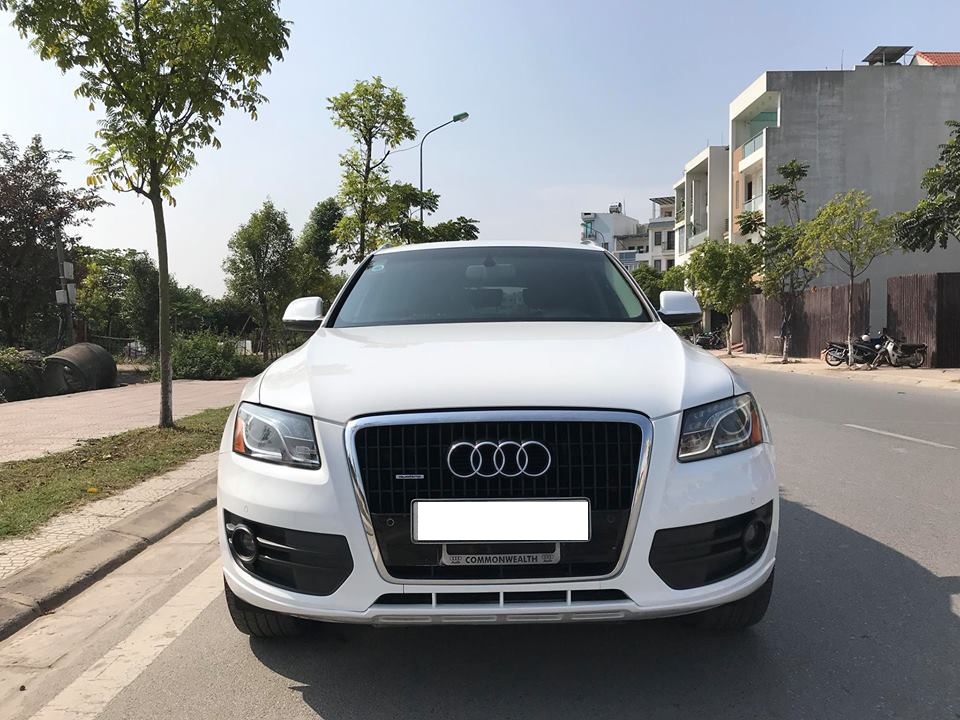 Audi Q5 3.2 Quattro 2009 - Bán Audi Q5 3.2 Quattro xuất Mỹ màu trắng, model 2010. Biển Hà Nội