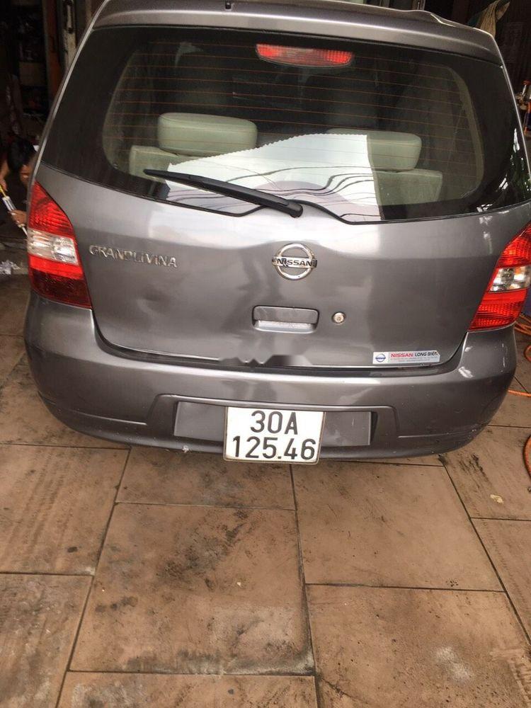 Nissan Grand livina 2011 - Cần bán xe Nissan Grand livina 2011, màu xám  