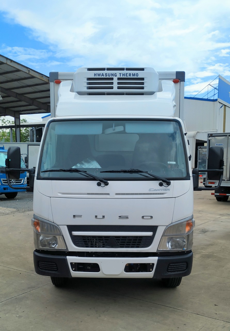 Genesis 2019 - Xe tải Mitsubishi Fuso Canter 4.99 - Thùng đông lạnh - 2019 - hỗ trợ bà mua trả góp