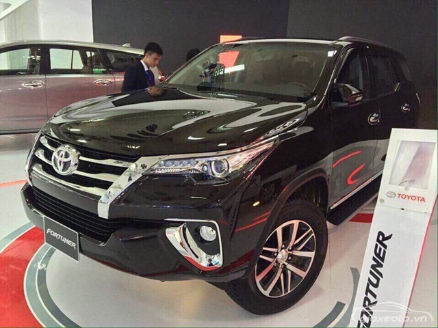 Toyota Fortuner 2019 - Sắm Fortuner nhận ưu đãi khủng tháng 9 giá sập sàn