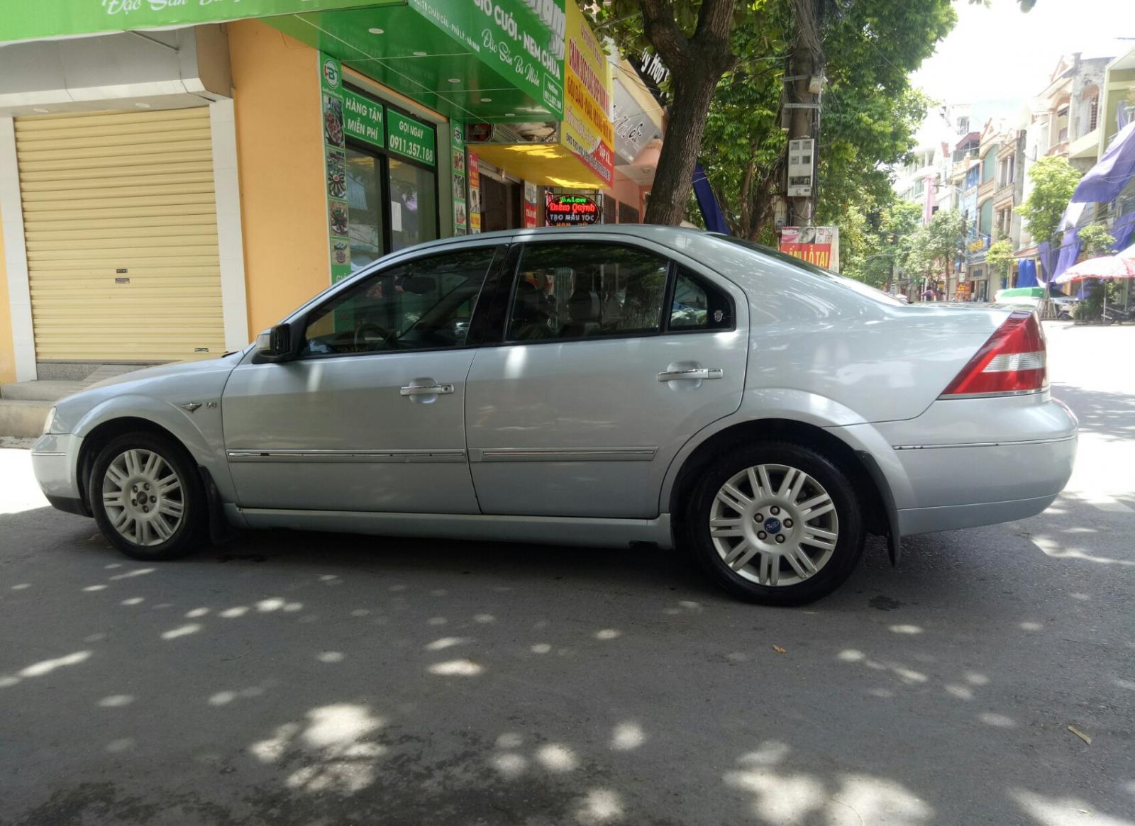 Ford Mondeo V6 2.5 2004 - Xe Ford Mondeo V6 2.5 2004, màu bạc