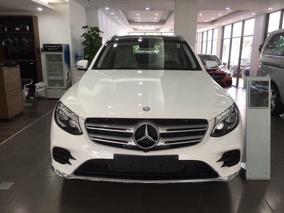 Mercedes-Benz GLC-Class GLC300  2019 - Giá bán và khuyến mãi GLC300 4MATIC, ưu đãi trước bạ tiền mặt, bảo hiểm + phụ kiện. LH: 0902 342 319