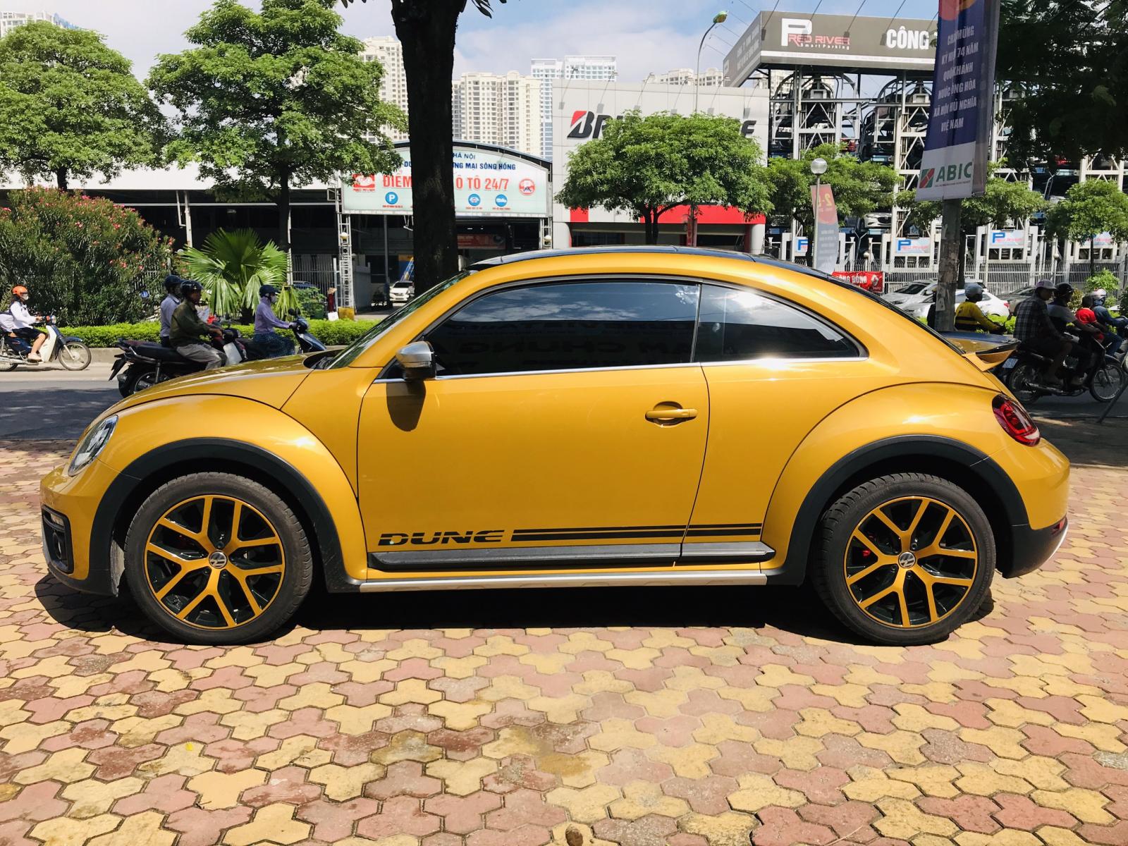 Volkswagen Beetle Beetle Dune 2017 - Bán Volkswagen Beetle Beetle Dune 2018, màu vàng