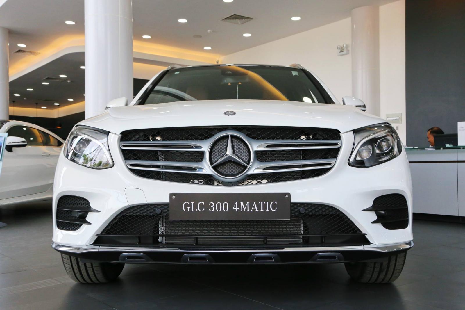 Mercedes-Benz GLC-Class GLC300  2019 - Giá bán và khuyến mãi GLC300 4MATIC, ưu đãi trước bạ tiền mặt, bảo hiểm + phụ kiện. LH: 0902 342 319