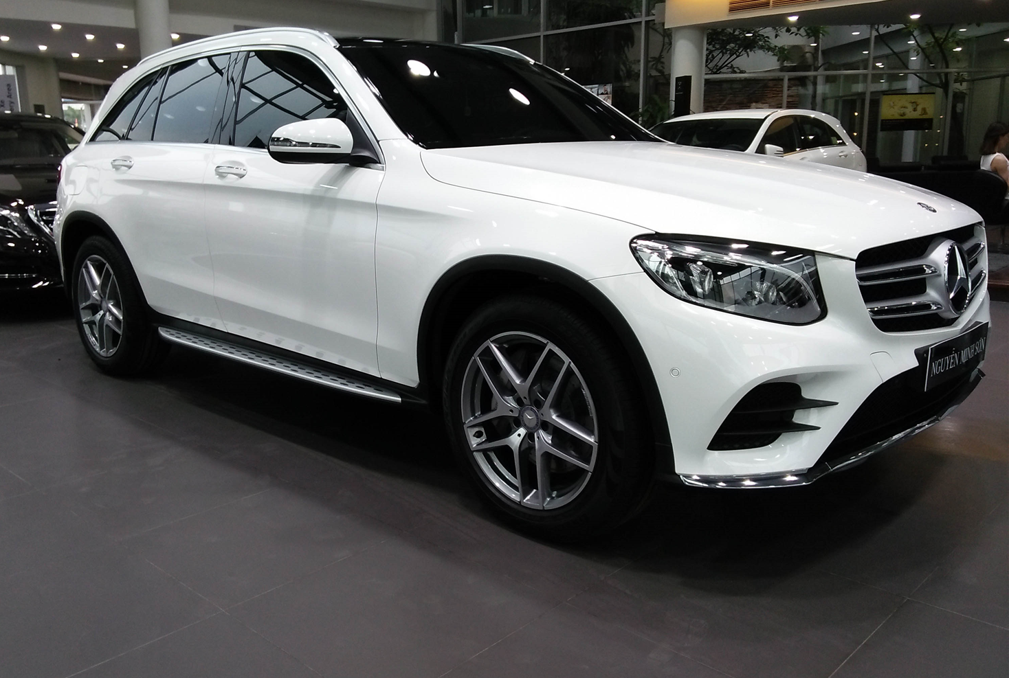 Mercedes-Benz GLC-Class GLC300  2019 - Giá bán và khuyến mãi GLC300 4MATIC, ưu đãi trước bạ tiền mặt, bảo hiểm + phụ kiện. LH: 0902 342 319