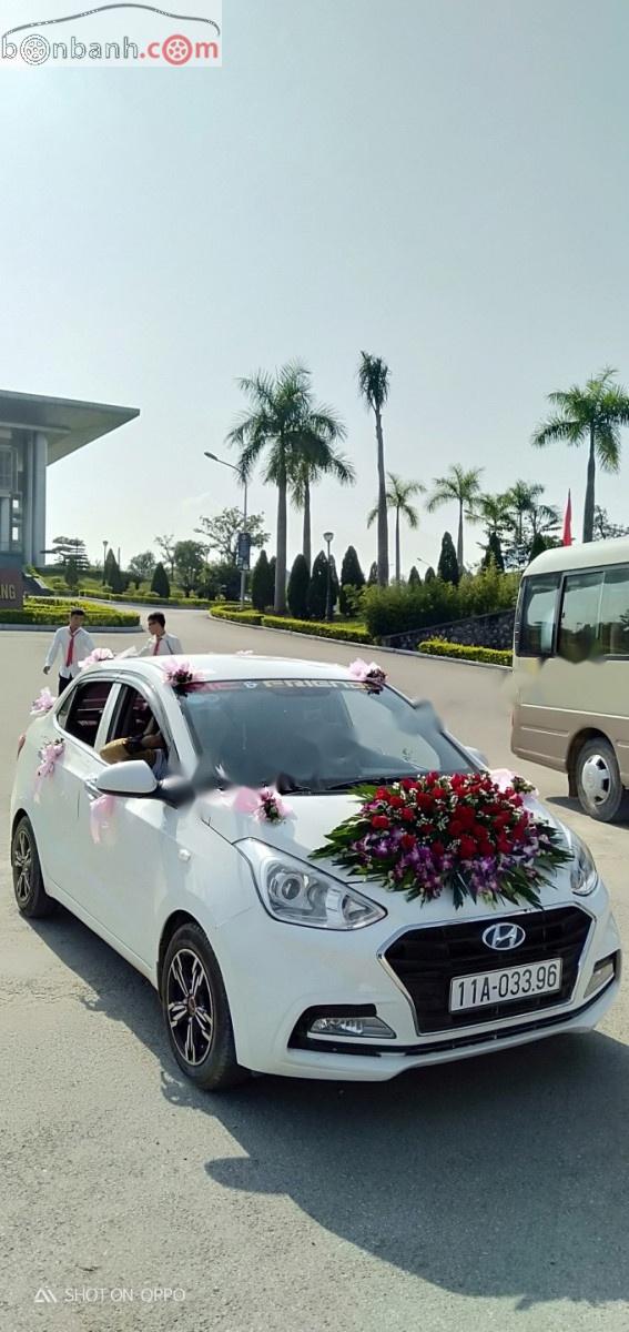 Hyundai Grand i10 2017 - Bán Hyundai Grand i10 đời 2017, màu trắng, xe gia đình